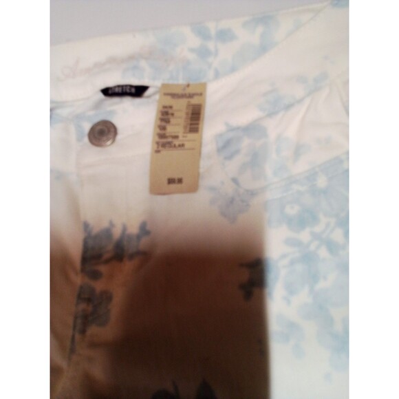 Women's American Eagle White With Blue Floral Jeans New With Tags Size 2 Regular - Picture 11 of 16
